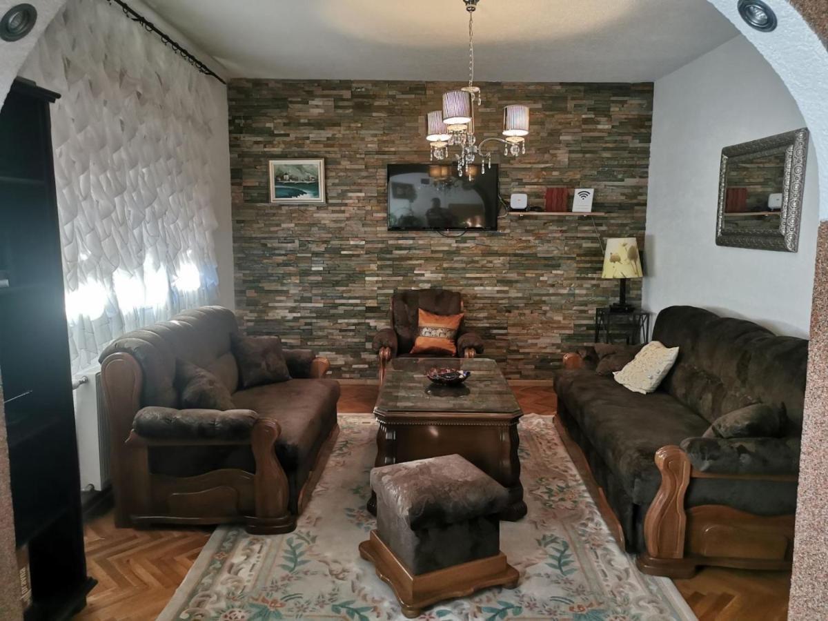 House Leyla Hotel Bihac Exterior photo